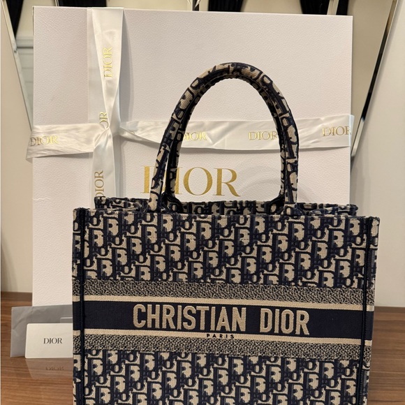 Dior Medium Book Tote - Picture 11 of 12